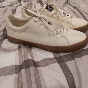 Charly Brand Cream And Gum Bottom Canvas Sneaker Mens Size 9